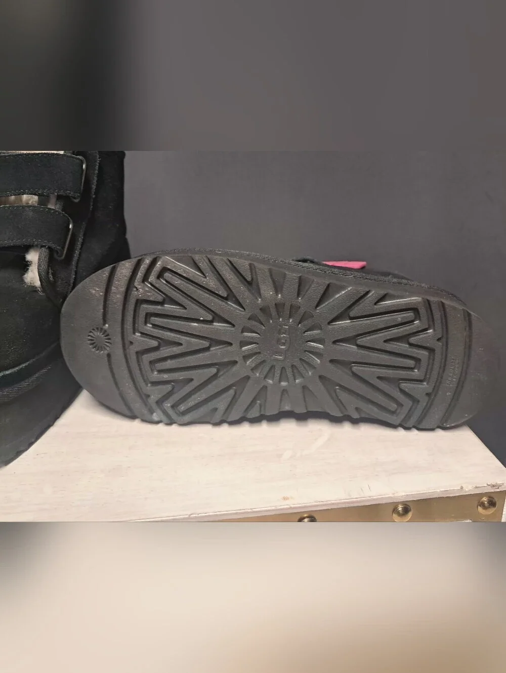 Kids UGG Neumel Platform Boots Size 4